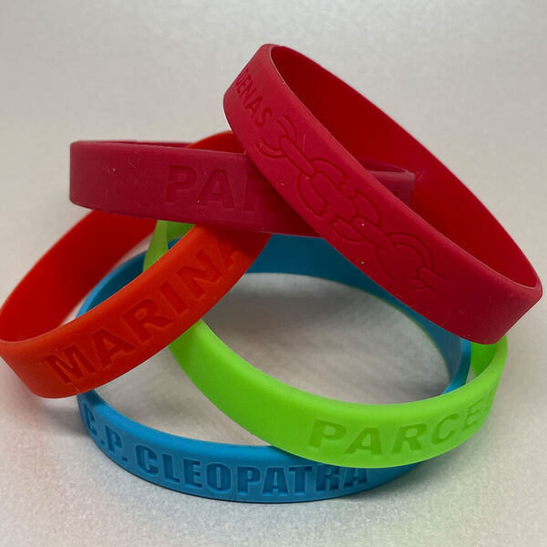 Pulseras silicona bajo relieve o bajorrelieve