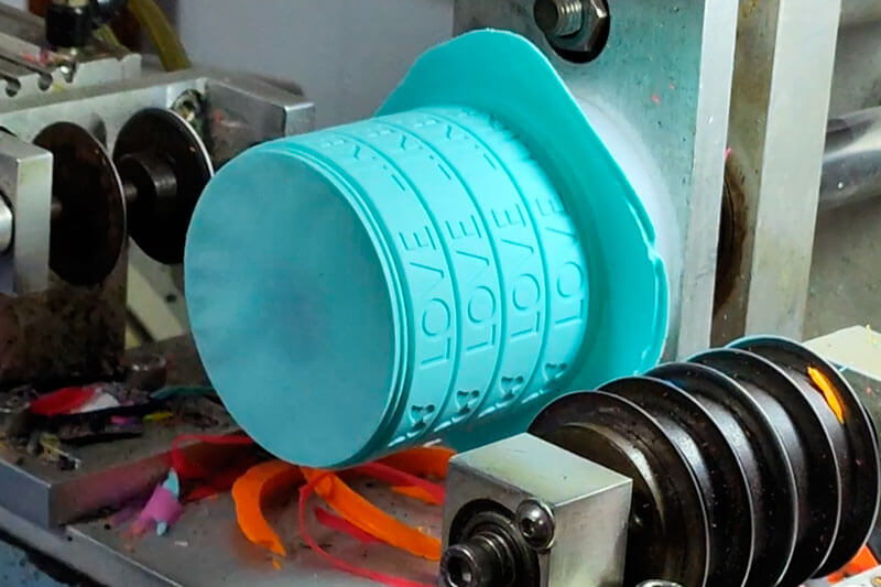 Pulseras silicona salidas de un mismo molde